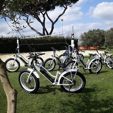 Bici Grill Decimo Miglio Aeroporto Ciampino Francigena Country House ภายนอก รูปภาพ