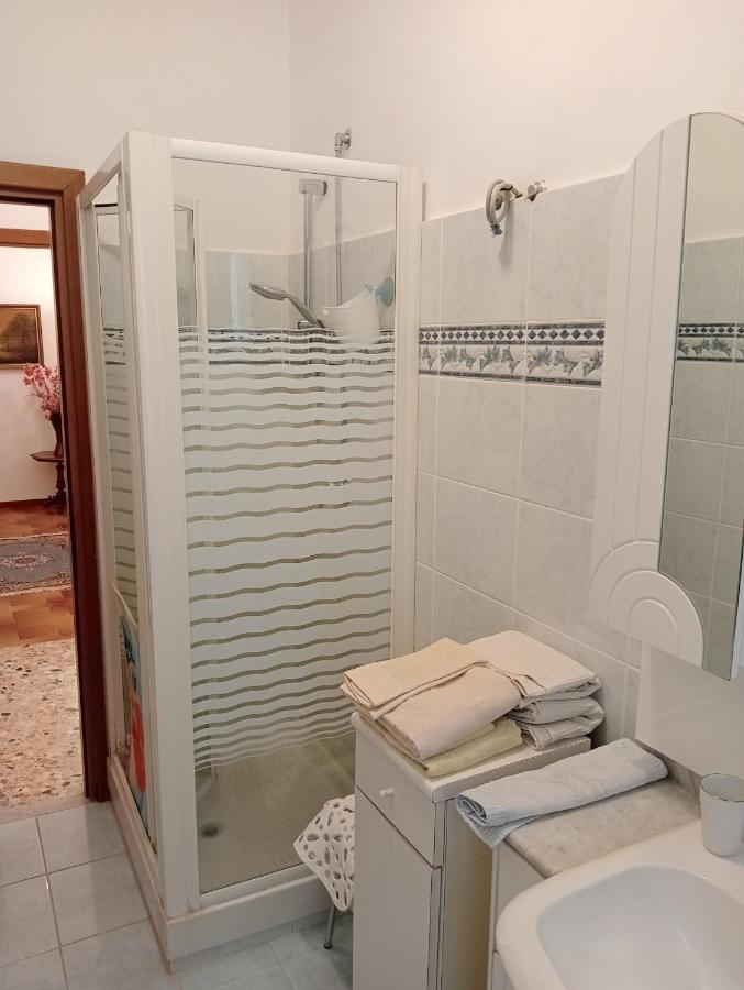 Bici Grill Decimo Miglio Aeroporto Ciampino Francigena Country House ภายนอก รูปภาพ